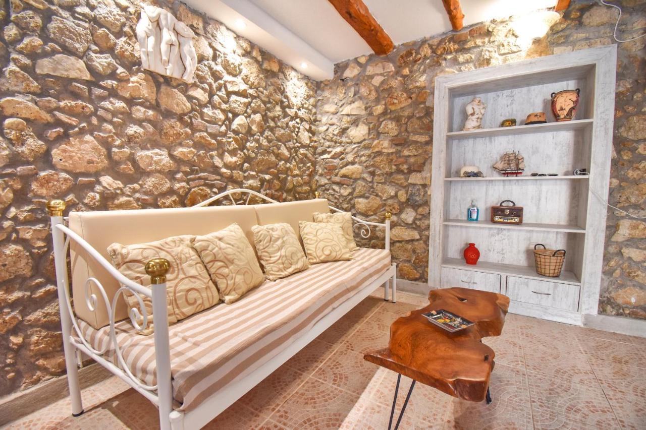 The Stone Suite Moraitika Exterior foto