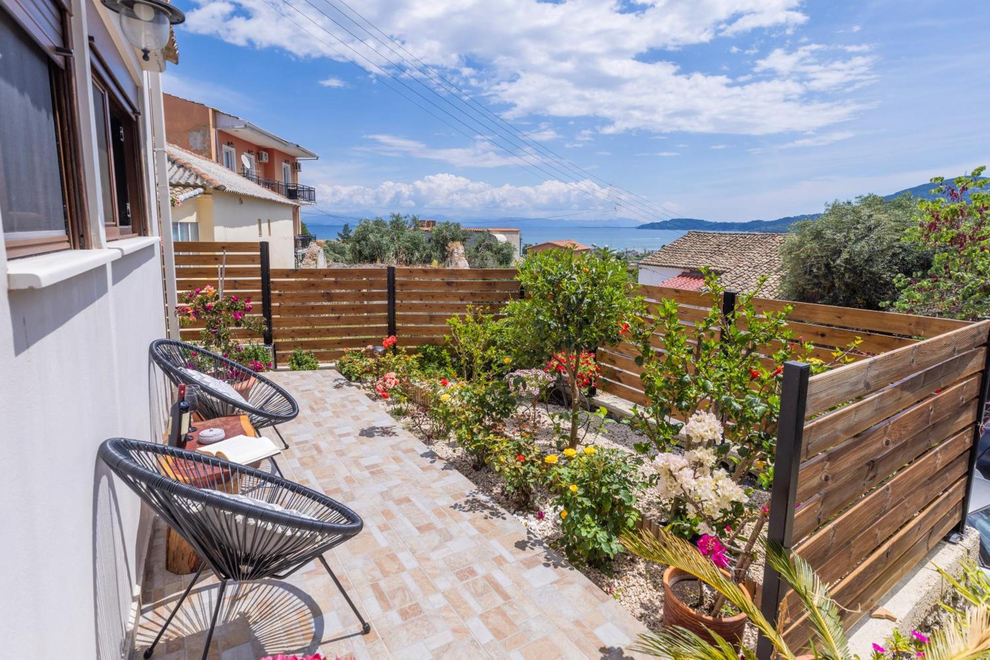 The Stone Suite Moraitika Exterior foto